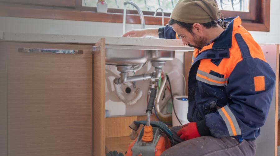 Local annual plumbing maintenance in Hineston, LA